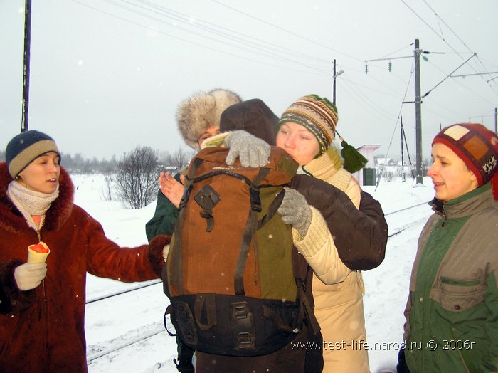 Для перехода к следующей фотографии 
кликнуть мышкой