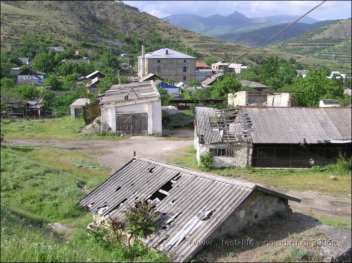 для перехода к следующей фотографии 
кликнуть мышкой