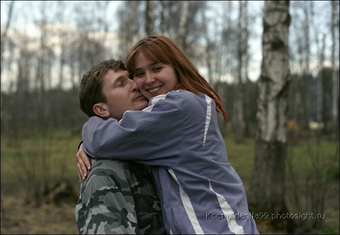 для перехода к следующей фотографии 
кликнуть мышкой