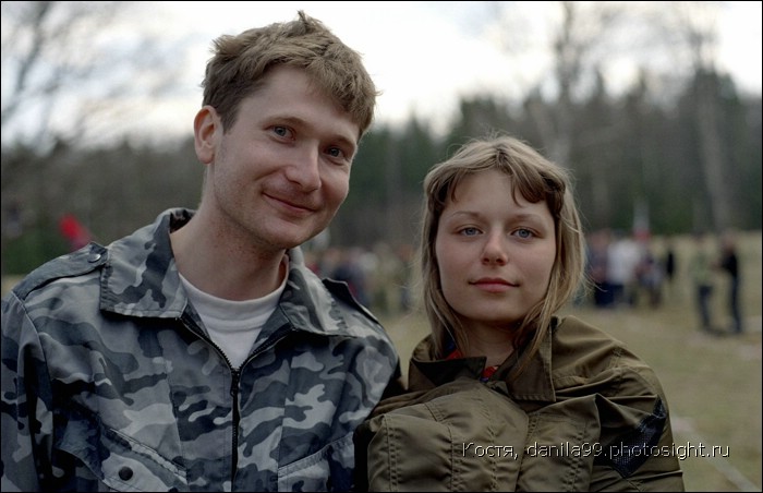 для перехода к следующей фотографии 
кликнуть мышкой