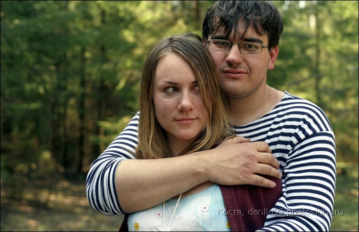 для перехода к следующей фотографии 
кликнуть мышкой